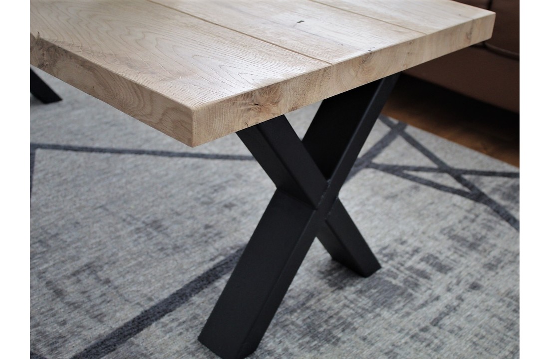 Eiken salontafel rechthoekig met stalen x-poten | 120x60x45cm