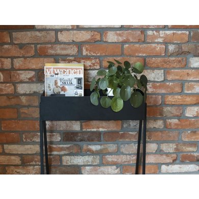 Gusta Decorative planter