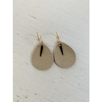 Lisa la pelle Lisa la pelle earrings spiky little love cream