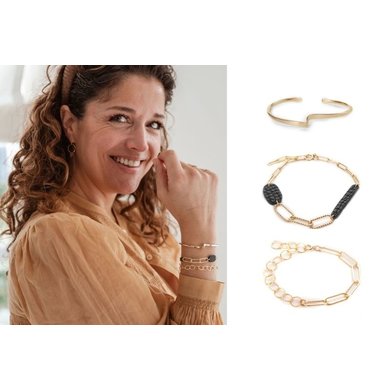 Lisa la pelle Lisa la Pelle bracelet bangle close to you