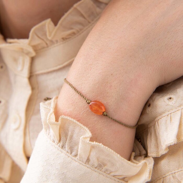 A BEAUTIFUL STORY BS GEMSTONE CARD CARNELIAN BRACELET