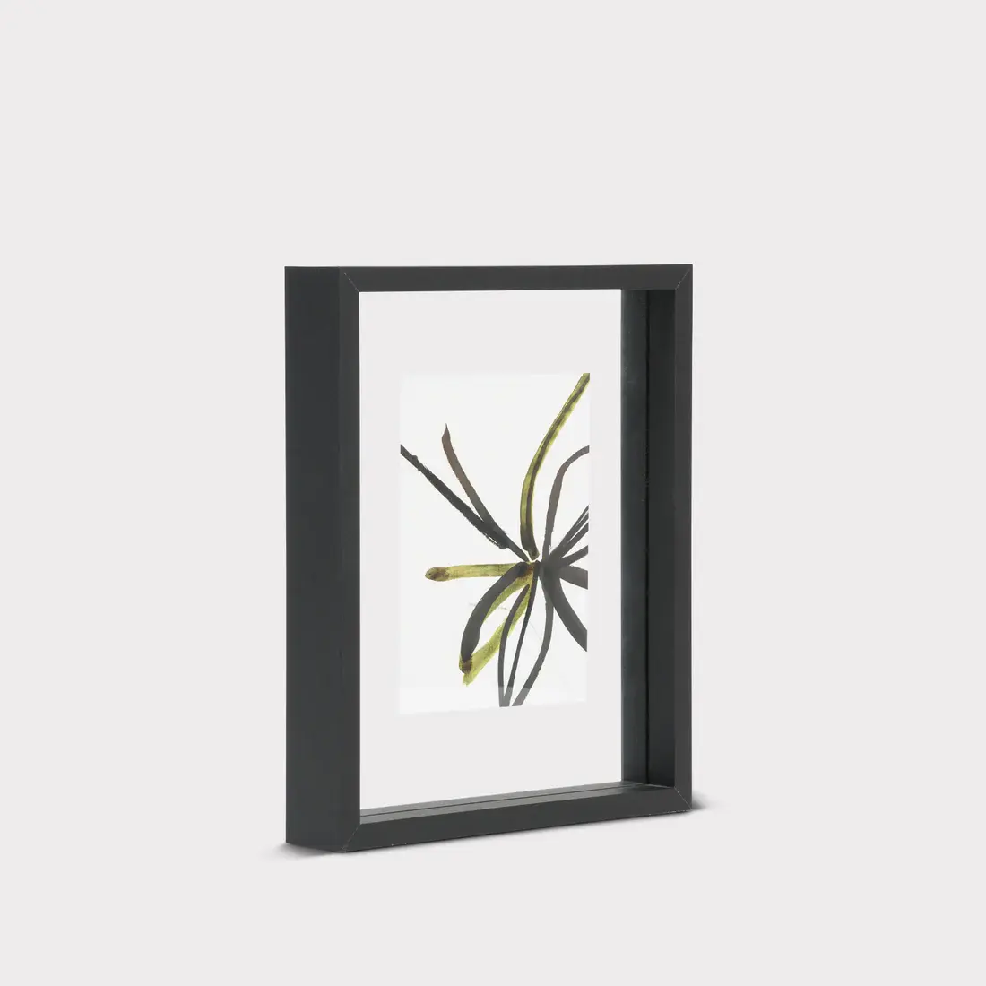 URBAN NATURE CULTURE UNC PHOTO FRAME FLOATING MINIMALISM BLACK M