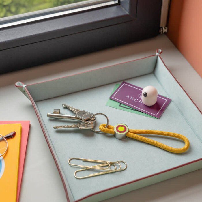 REMEMBER REMEMBER KEYCHAIN RINGO YELLOW