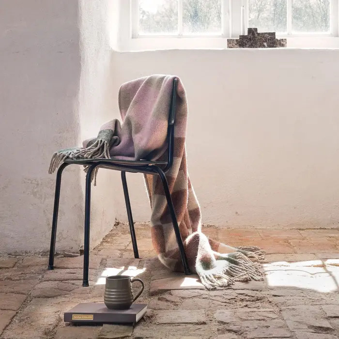 MD MAZE THROW POWDER ROSE 130 x 190 CM