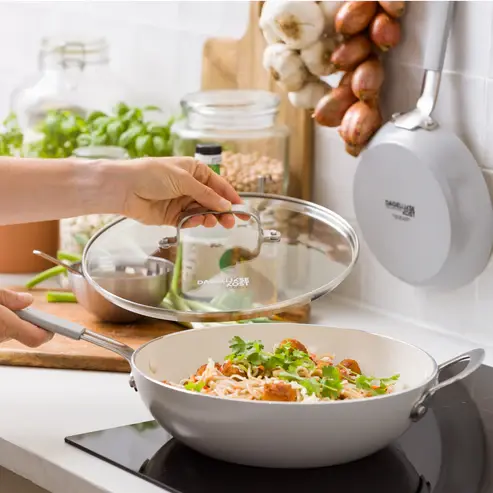 DAGELIJKSE KOST DAGELIJKSE KOST PROLINE WOK KERAMISCHE LAAG 28CM