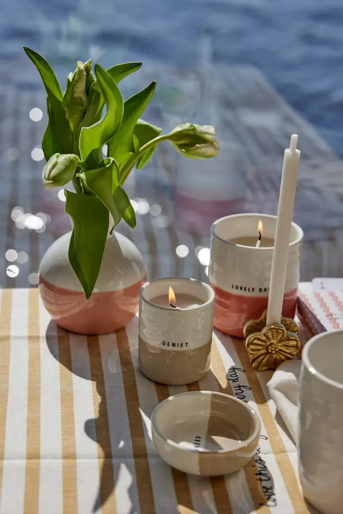 ZUSSS ZUSSS VAASJE KERAMIEK WIT / ROZE