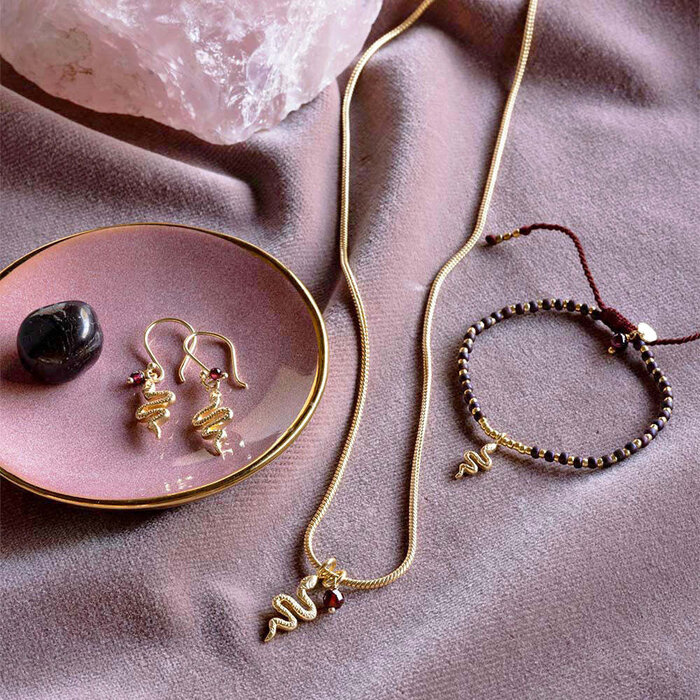 A BEAUTIFUL STORY BS IMAGINE GARNET NECKLACE