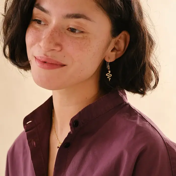 A BEAUTIFUL STORY BS GENEROUS ( slang)  GARNET EARRINGS