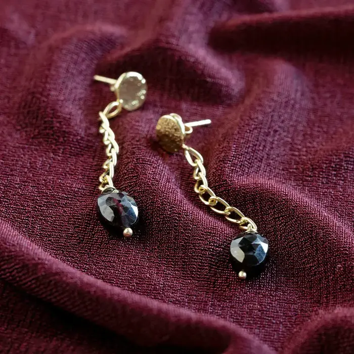 A BEAUTIFUL STORY BS MEDITATION GARNET EARRINGS