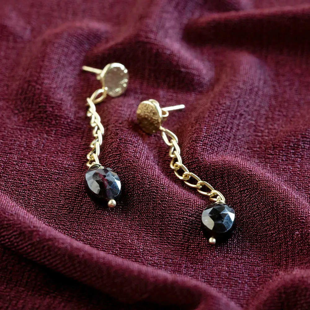 A BEAUTIFUL STORY BS MEDITATION GARNET EARRINGS