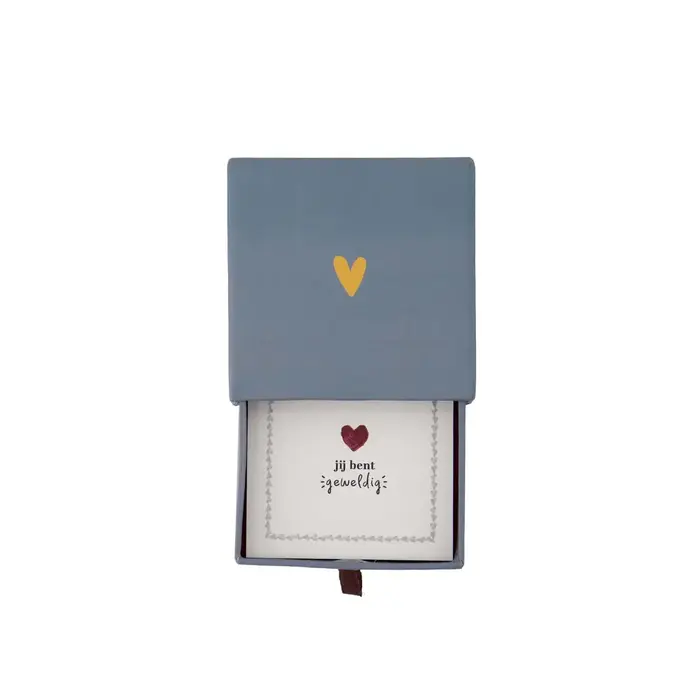 ZUSSS ZUSSS ARMBAND HARTJE IN SCHUIFDOOSJE LEUKERD GRIJSBLAUW