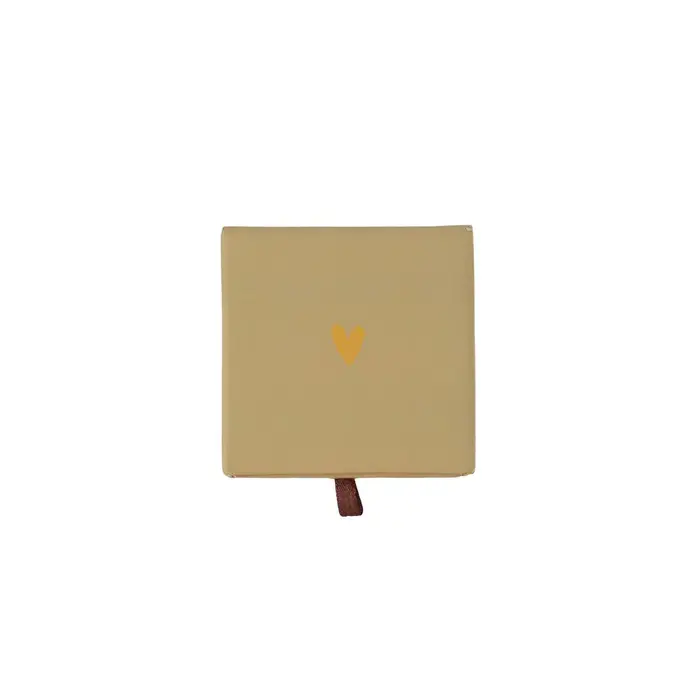 ZUSSS ZUSSS KETTING HARTJE IN SCHUIFDOOSJE DE ALLERLIEFSTE ZAND