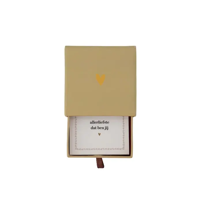 ZUSSS ZUSSS KETTING HARTJE IN SCHUIFDOOSJE DE ALLERLIEFSTE ZAND