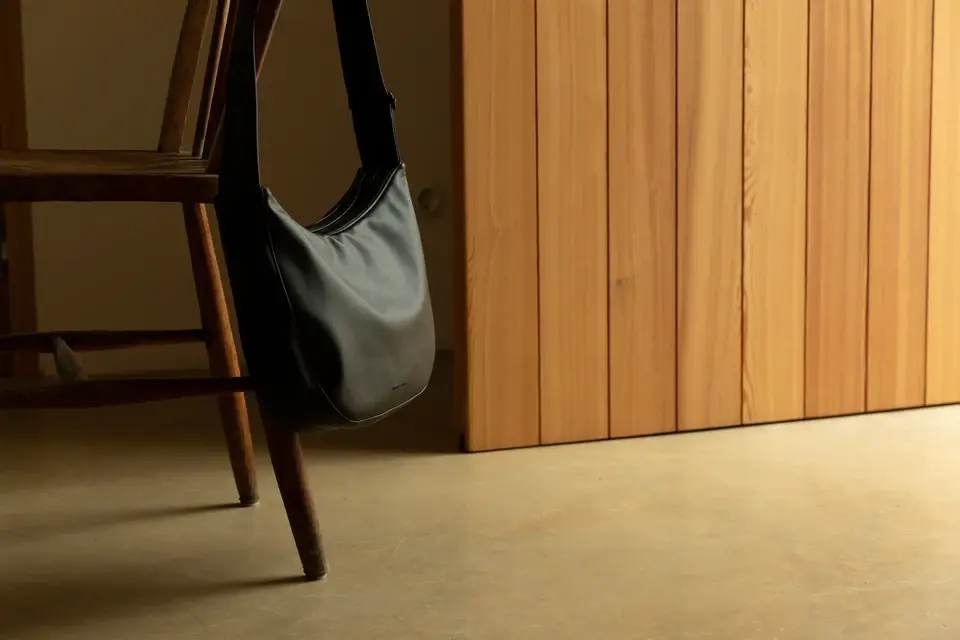 MONK&ANNA MONK&ANNA UMI CROSS SHOPPER BLACK