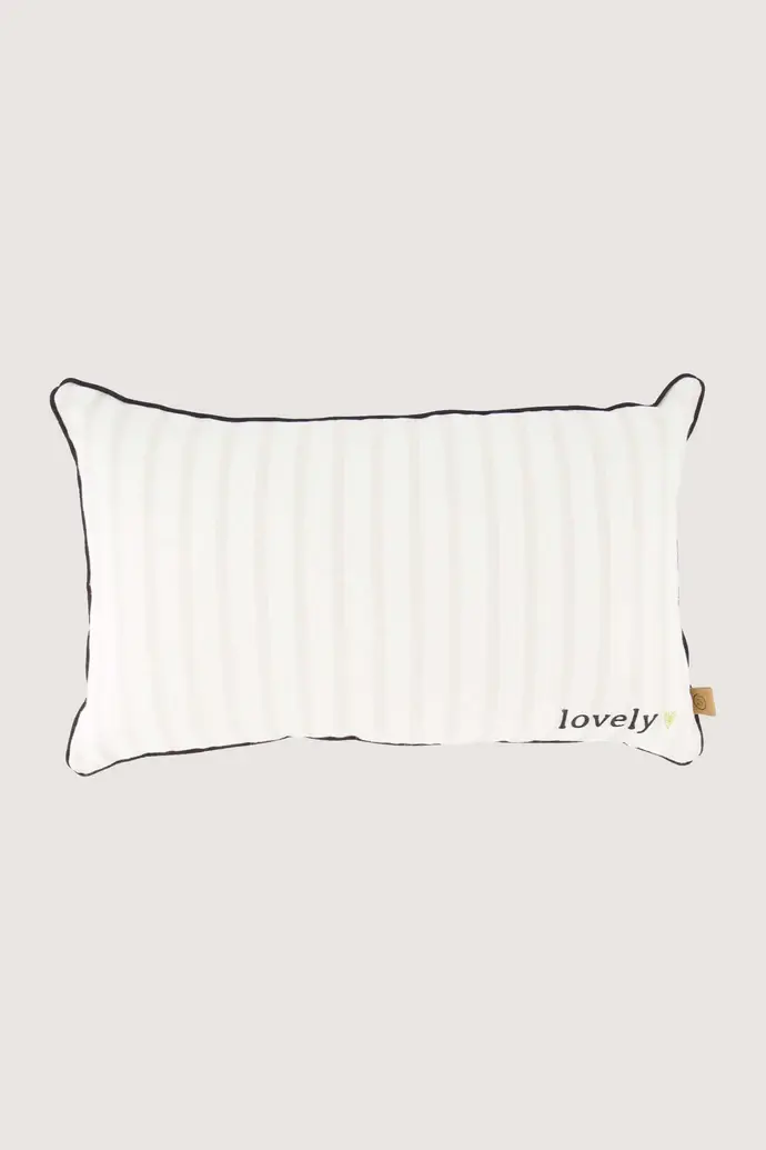 ZUSSS ZUSSS KUSSEN STREEP LOVELY 50X30CM OFF WHITE / ZAND