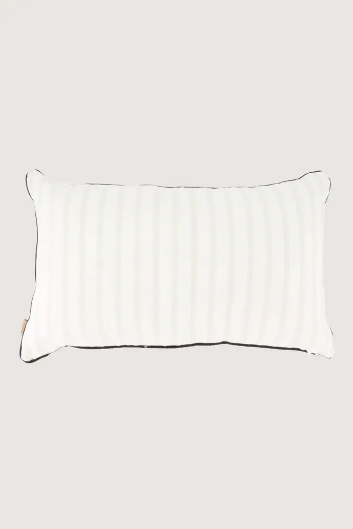ZUSSS ZUSSS KUSSEN STREEP LOVELY 50X30CM OFF WHITE / ZAND