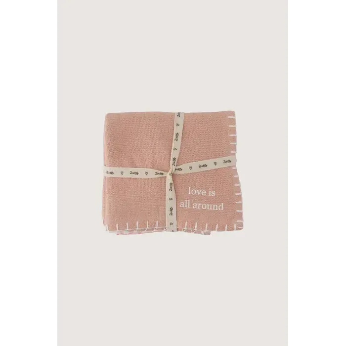 ZUSSS ZUSSS SET VAN 2 VAATDOEKJES HARTJES LOVE IS ALL AROUND OFF WHITE / ROZE