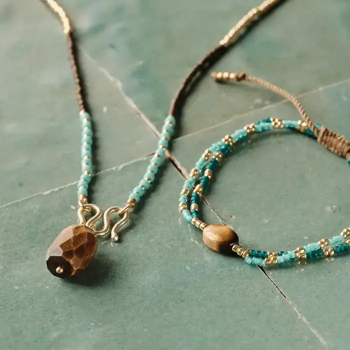 A BEAUTIFUL STORY BS SHINING TIGER EYE BRACELET