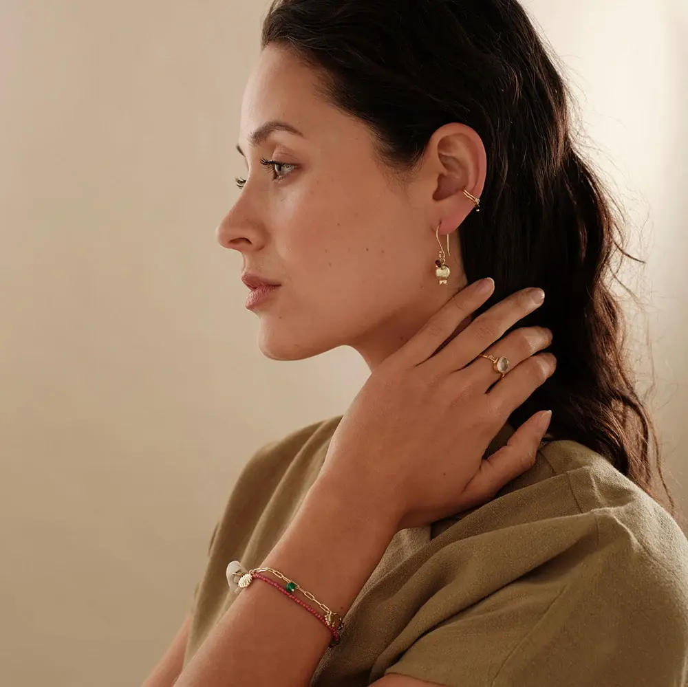 A BEAUTIFUL STORY BS HUSH GARNET EARRINGS