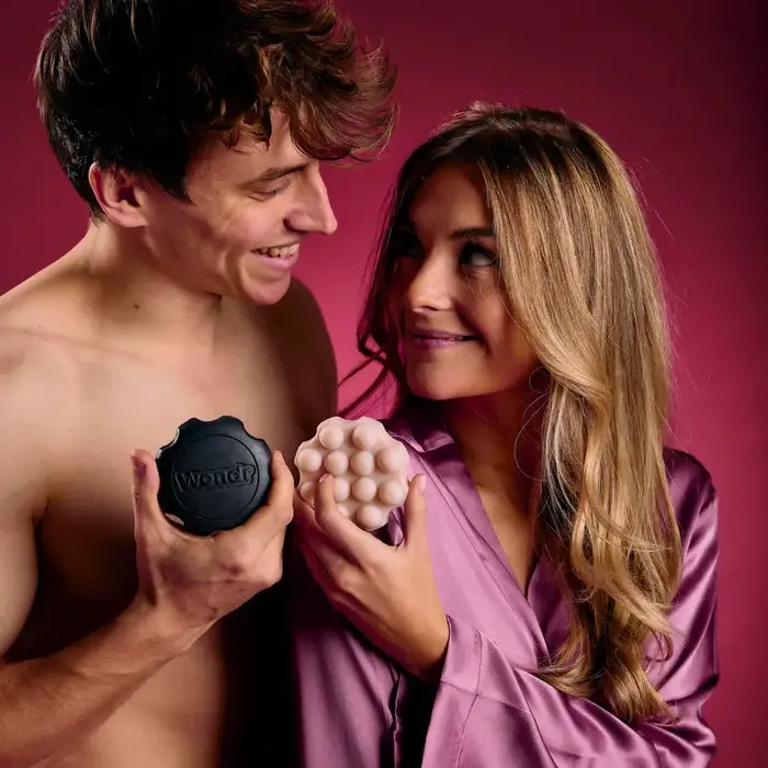 WONDR WONDR GIFT BOX COUPLES SHOWER TOGETHER