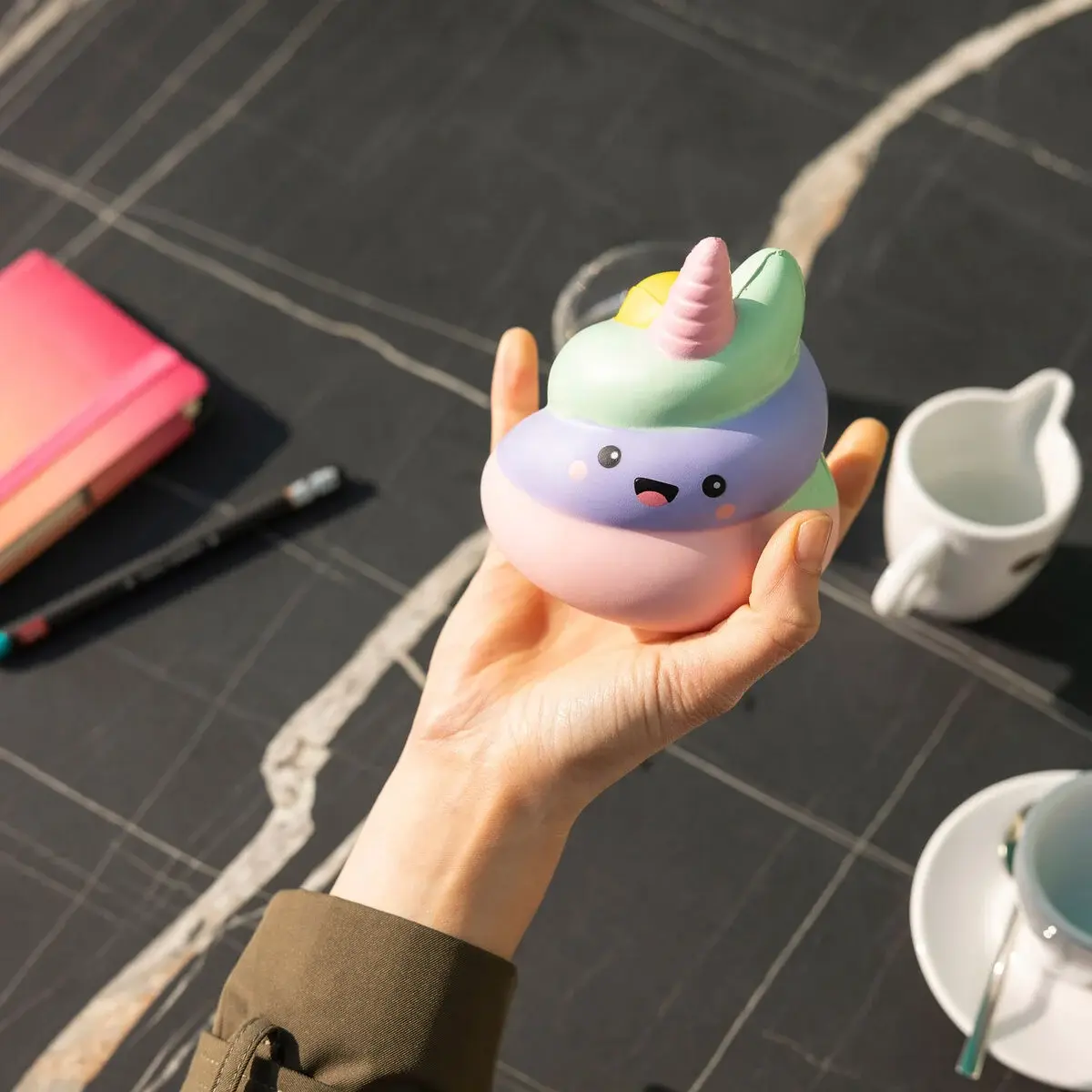 LEGAMI LEGAMI ANTI-STRESS TOY POO