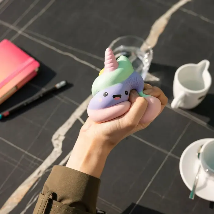 LEGAMI LEGAMI ANTI-STRESS TOY POO