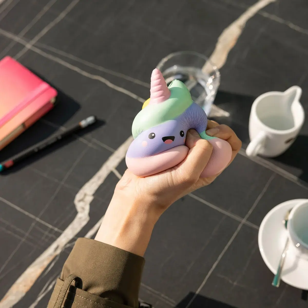 LEGAMI LEGAMI ANTI-STRESS TOY POO