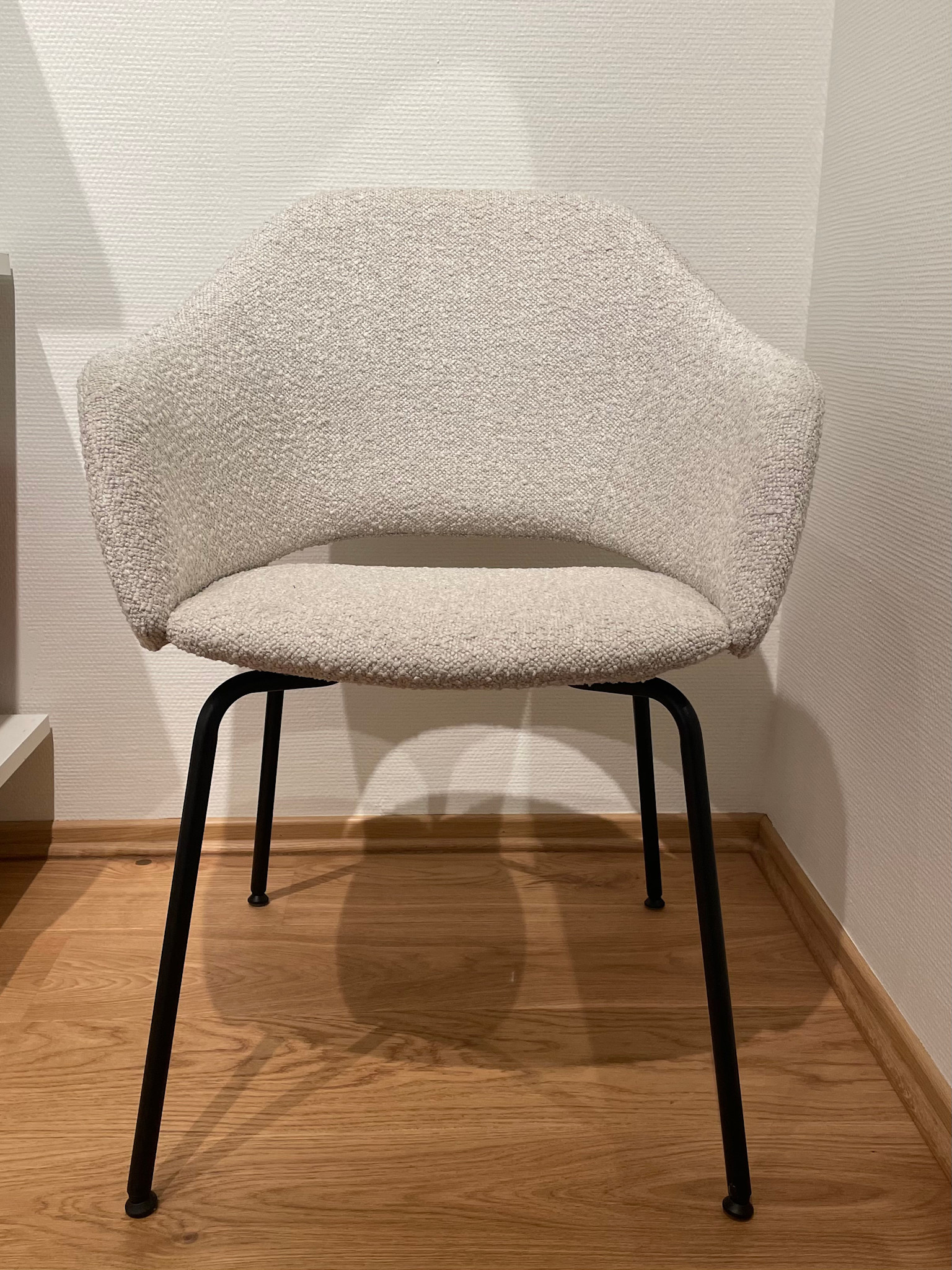 UNIT 14 UNIT 14 DINING CHAIR MONA - BOUCLE - SANTA CRUZ 801 - 4 LEGS