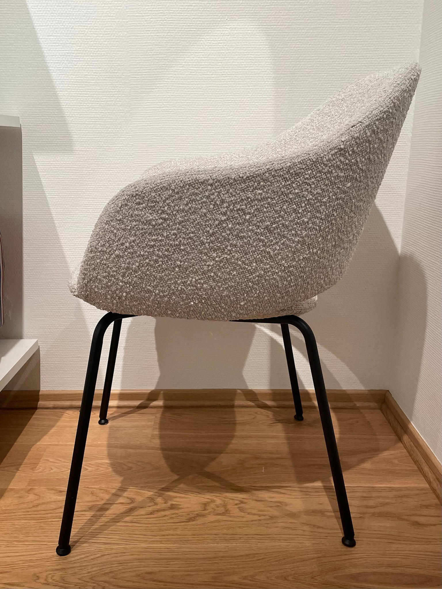 UNIT 14 UNIT 14 DINING CHAIR MONA - BOUCLE - SANTA CRUZ 801 - 4 LEGS