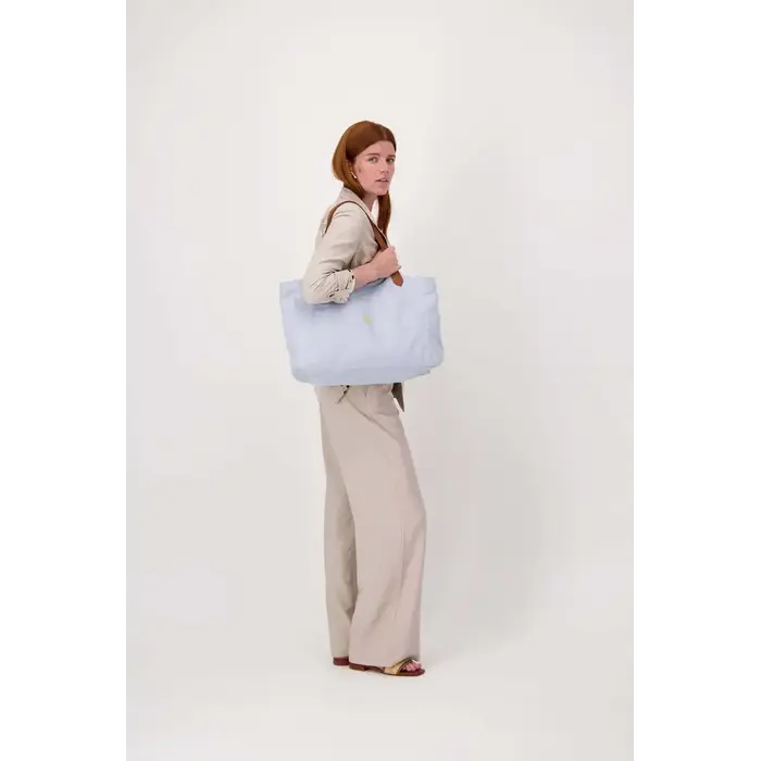 ZUSSS ZUSSS LOVE TOTE BAG MET LEREN DETAILS SKY BLUE