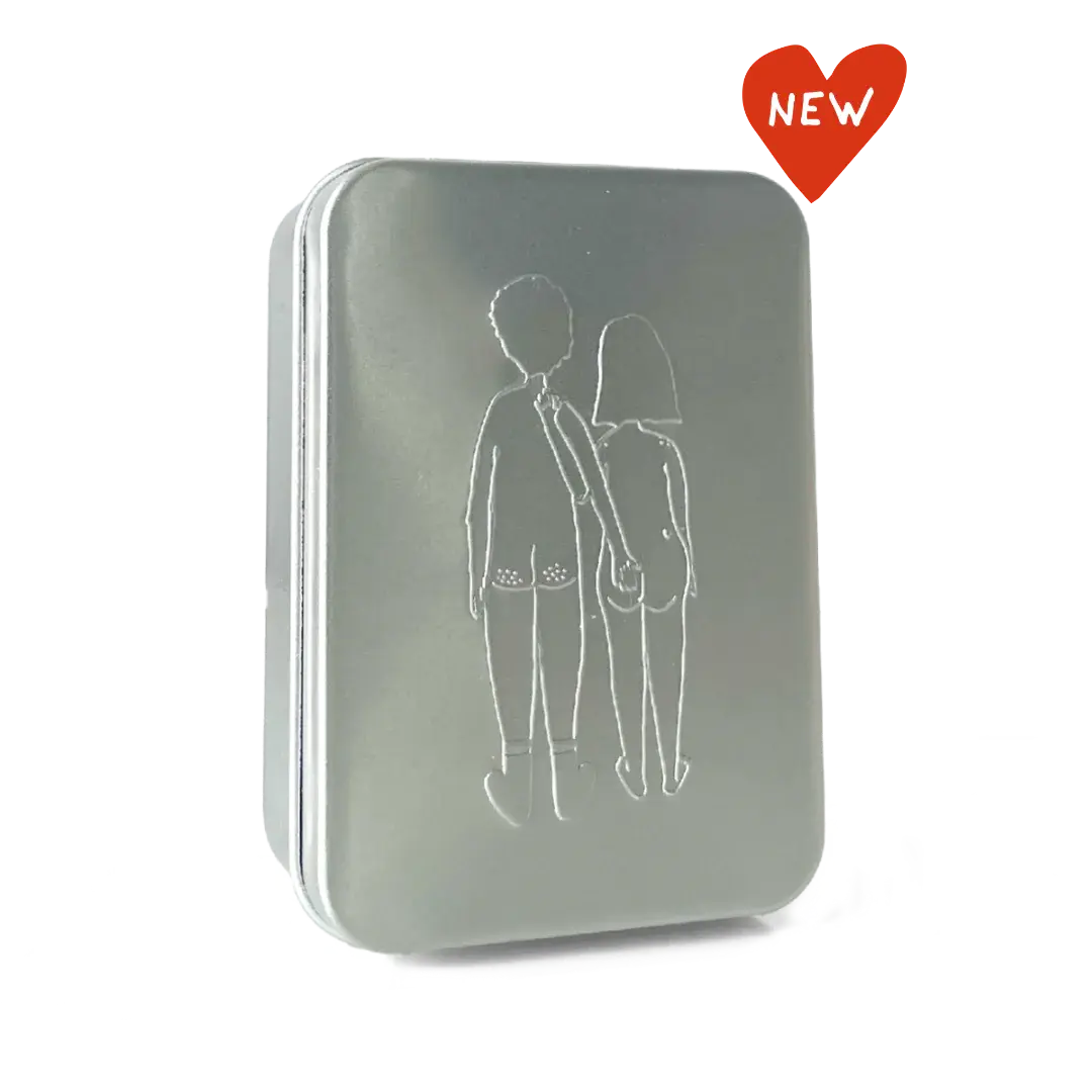 HELEN B HELEN B. ZEEPDOOSJE NAKED COUPLE BACK