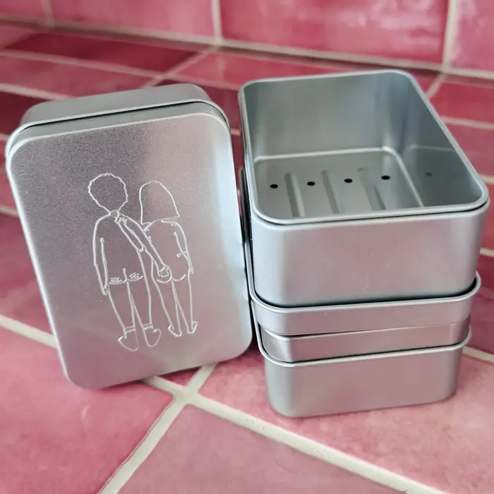 HELEN B HELEN B. ZEEPDOOSJE NAKED COUPLE BACK