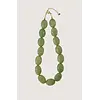 ZUSSS KETTING VAN PLATTE KRALEN OLIVE GREEN