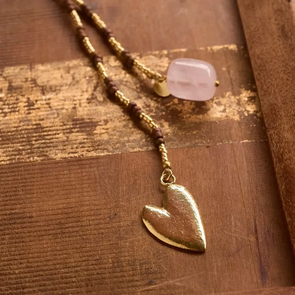 A BEAUTIFUL STORY BS ENTIRE ROSE QUARTZ NECKLACE (HART)