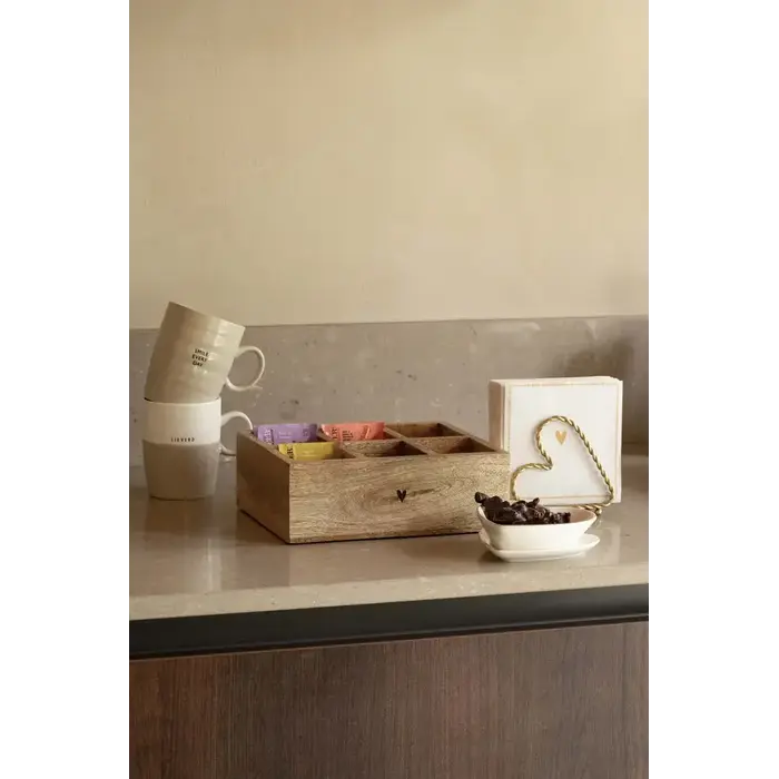 ZUSSS ZUSSS NAPKIN HOLDER METAL HEART SHAPE GOLD