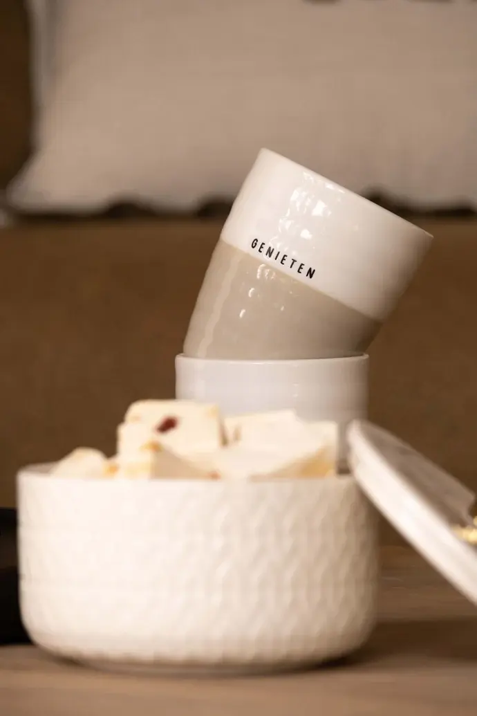 ZUSSS ZUSSS COFFEE MUG GENIETEN WHITE / SAND