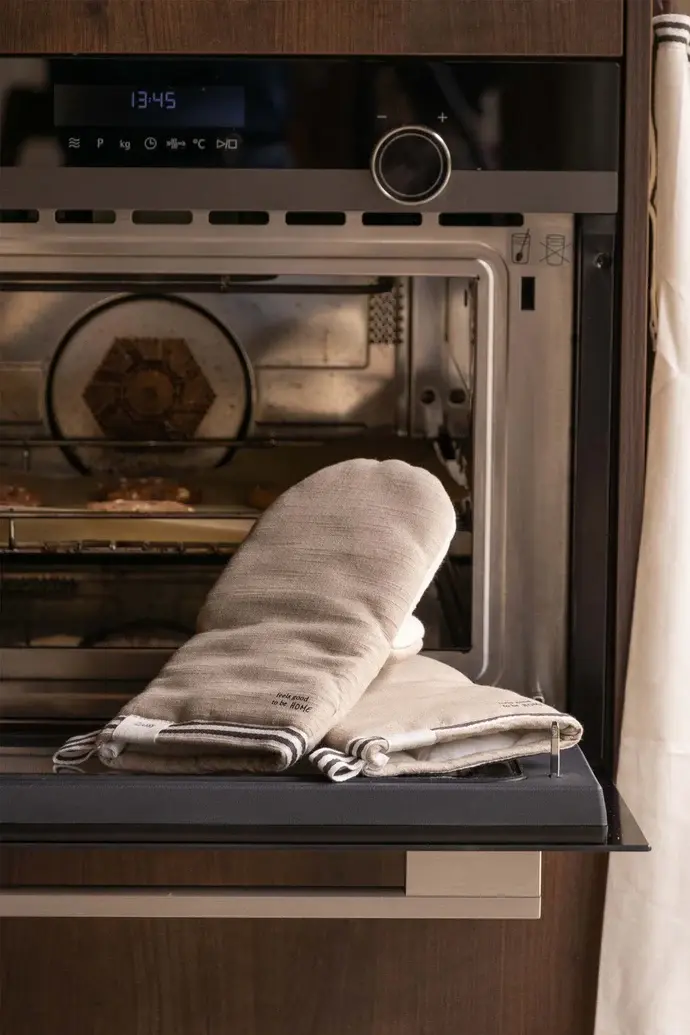 ZUSSS ZUSSS OVEN MITT HAPPINESS SAND