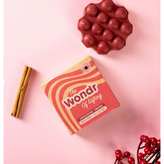 WONDR WONDR GIFT BOX ORNAMENT WONDR OF GIFTING