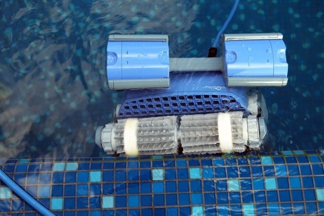 Dolphin M500 Zwembadrobot