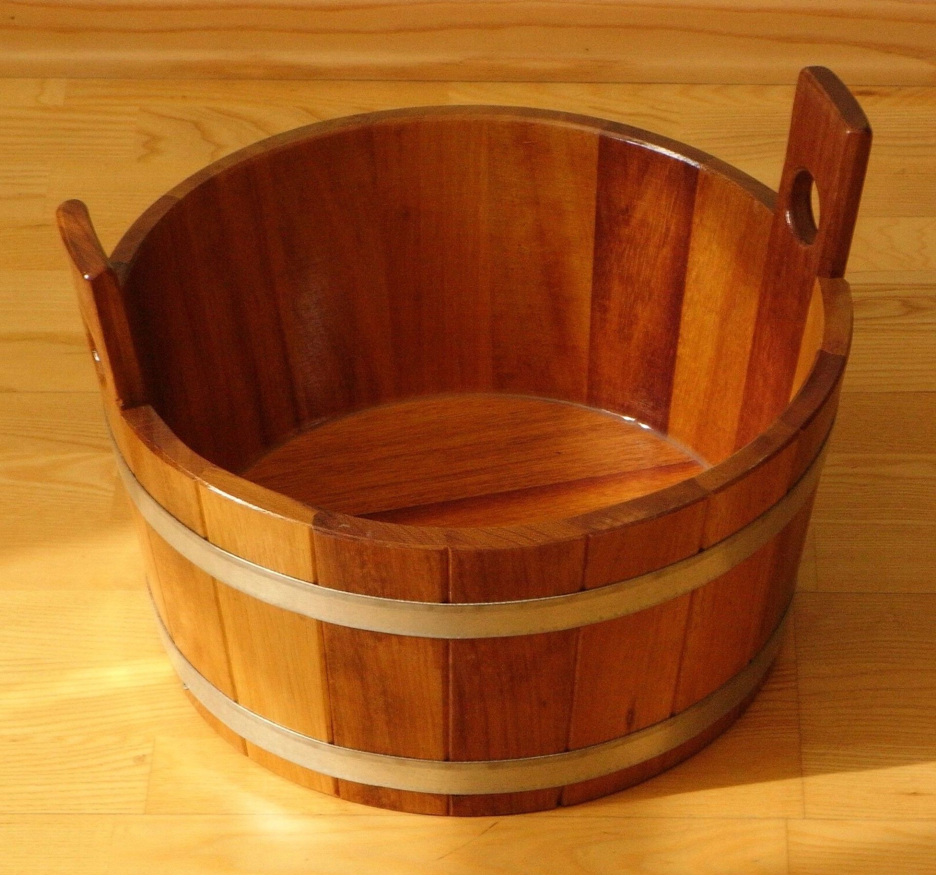 Voetenbak Kambala 16 liter, blank gelakt