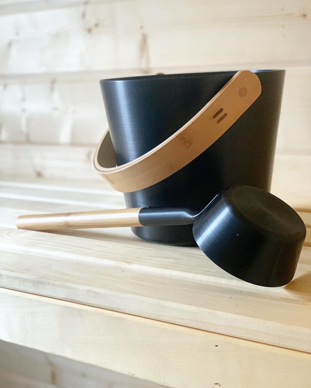 Rento Sauna Emmer Aluminium met Bamboe Handvat Zwart