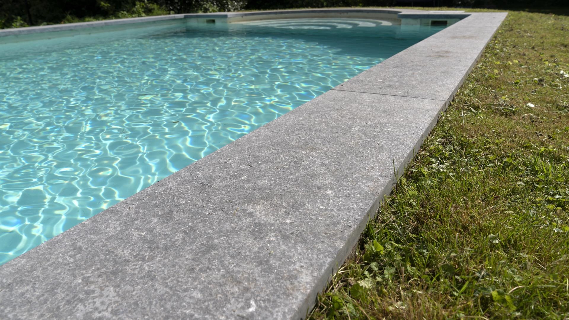 Randsteen rechte neus - Belgische blauwe hardsteen gebrand