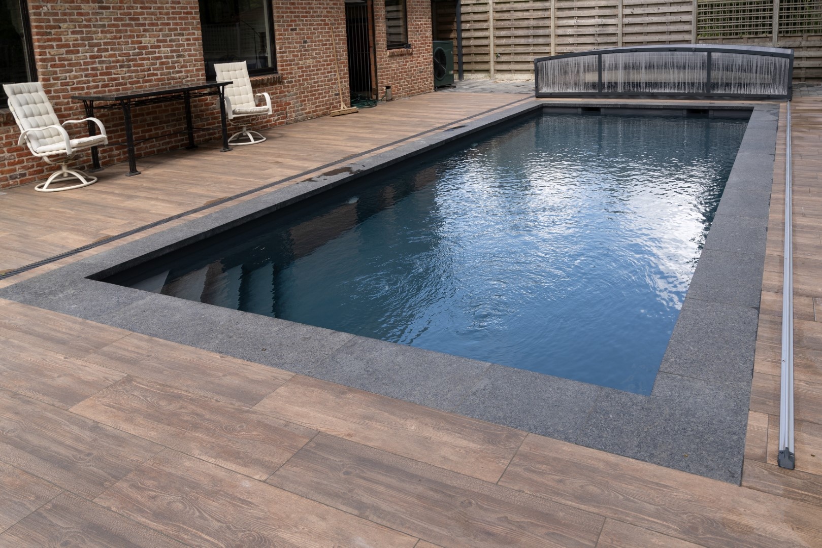 Binnenhoek Black Granada afgeronde neus