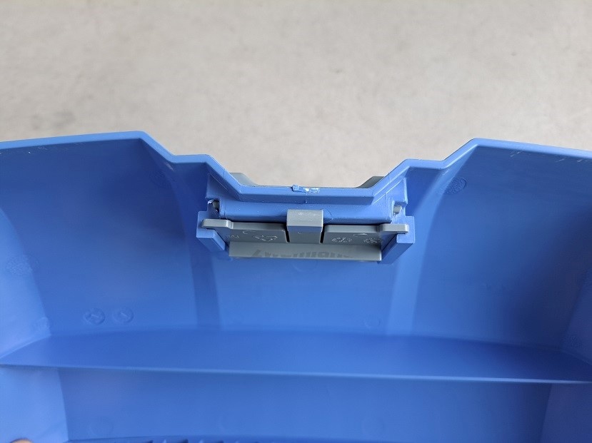 Maytronics Dolphin haakje voor zijkappen M400