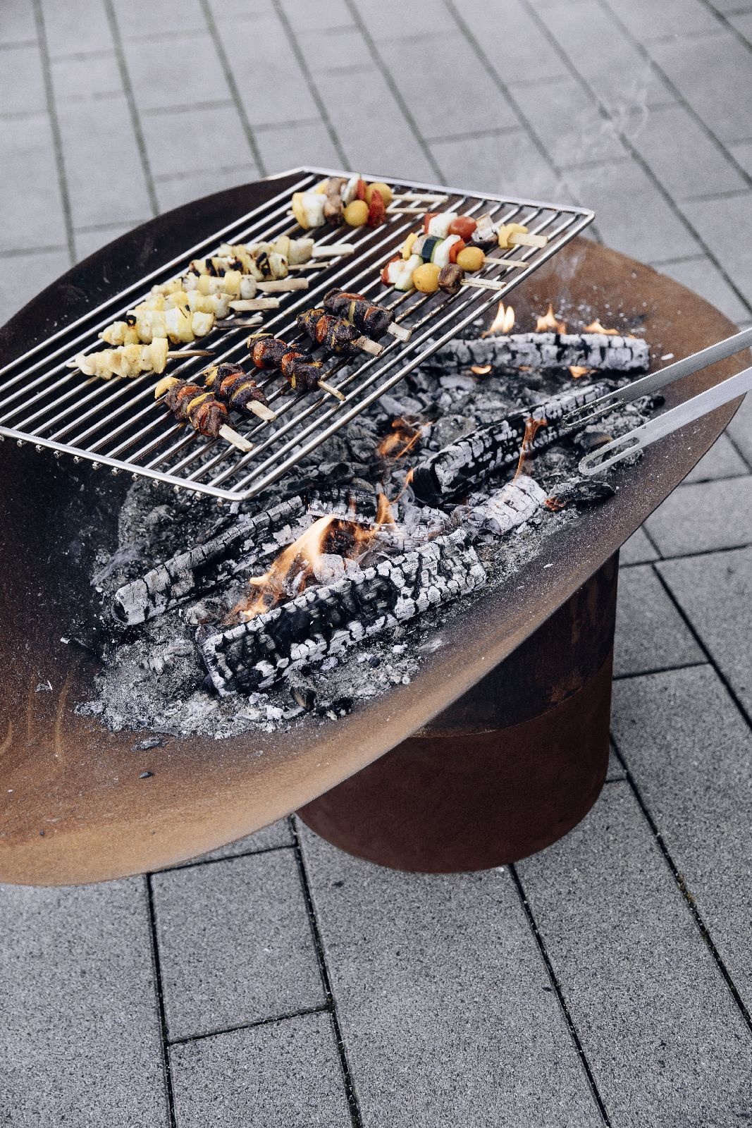 Höfats Ellipse Grill Rooster Voor Vuurschaal