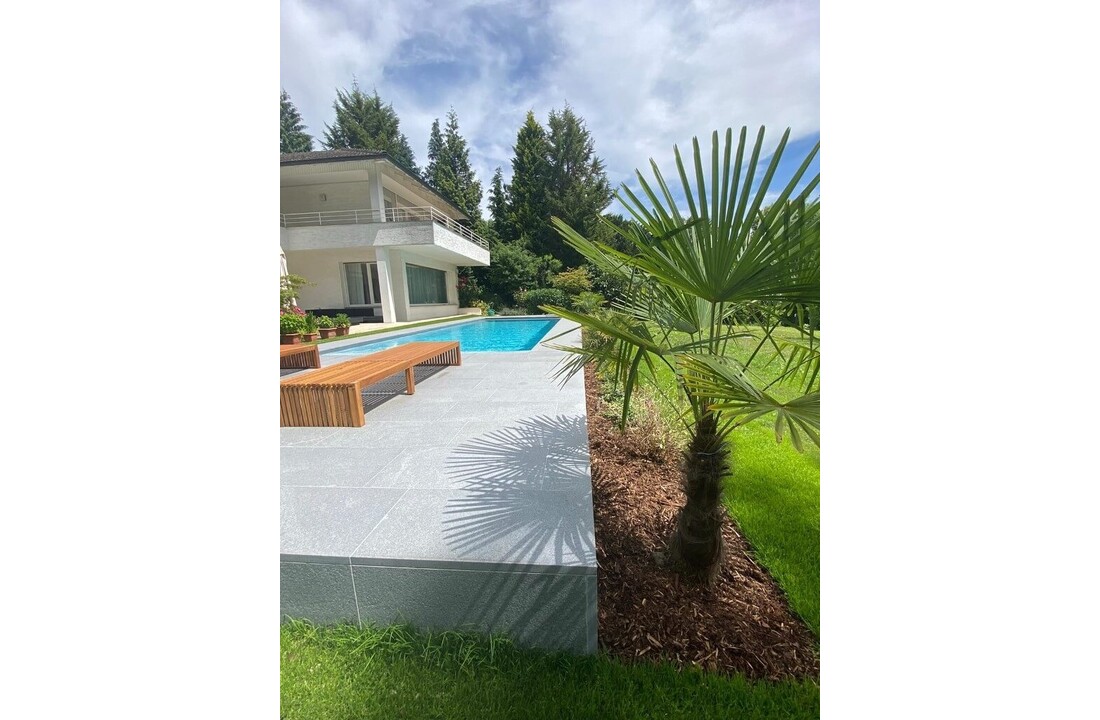 Randsteen afgeronde neus - Grey Mountain Light