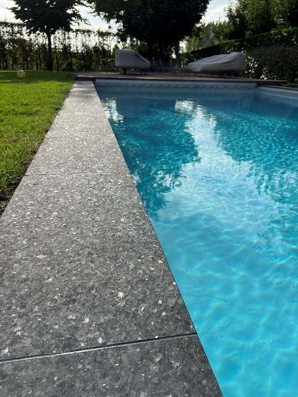 Randsteen rechte neus - Angola