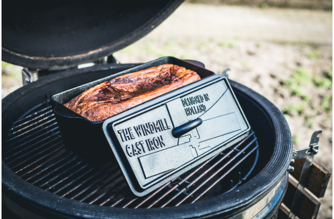 The Windmill brood Dutch oven