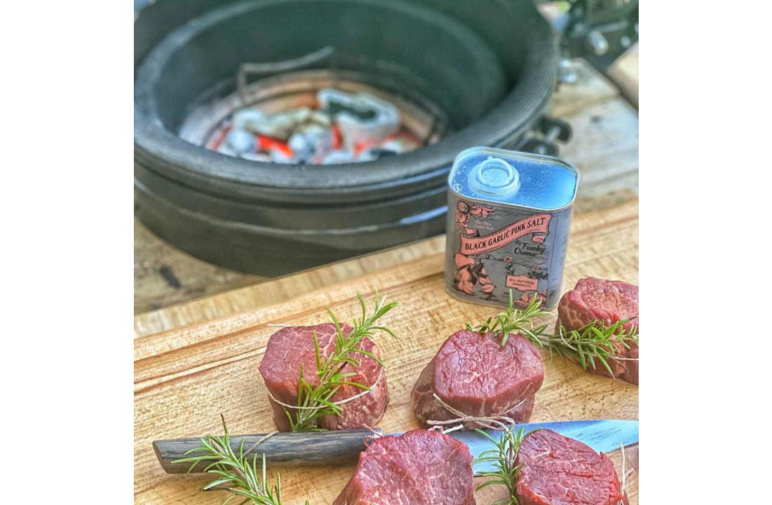 Black Garlic Salt Barbecue Zout Rub Blik – 250 gr of 90 gr