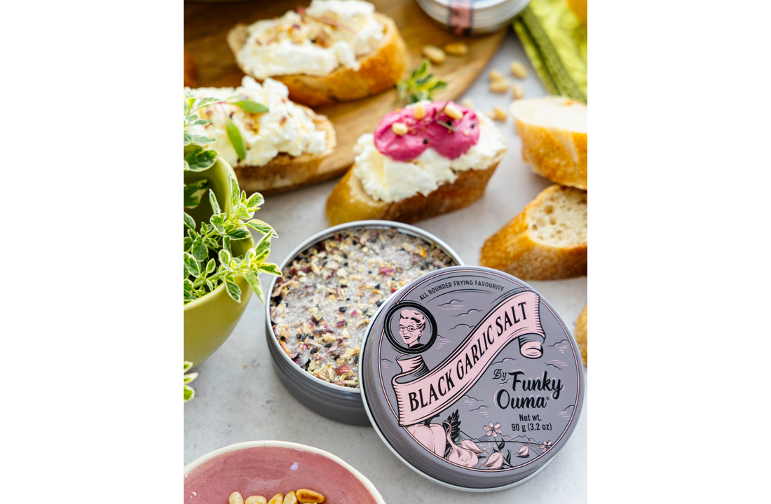 Black Garlic Salt Barbecue Zout Rub Blik – 250 gr of 90 gr